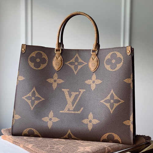   Louis Vuitton 루이비통 모노그램 캔버스 온더고 GM M44576 신상