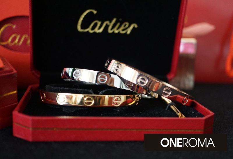 ★(판매완료)★ Cartier 까르띠에 러브 기본형 로즈골드 여성사이즈 국내배송