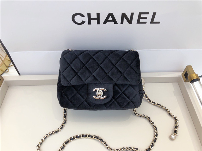 CHANEL 샤넬 골드볼 쁘띠삭 미니 플랩백 18CM AS1786 신상