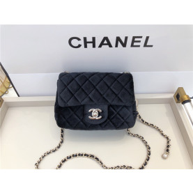 CHANEL 샤넬 골드볼 쁘띠삭 미니 플랩백 18CM AS1786 신상