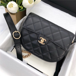 CHANEL 샤넬 메신저 백 AS2484