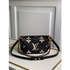  Louis Vuitton 루이비통 멀티 포쉐트 숄더백 M57630