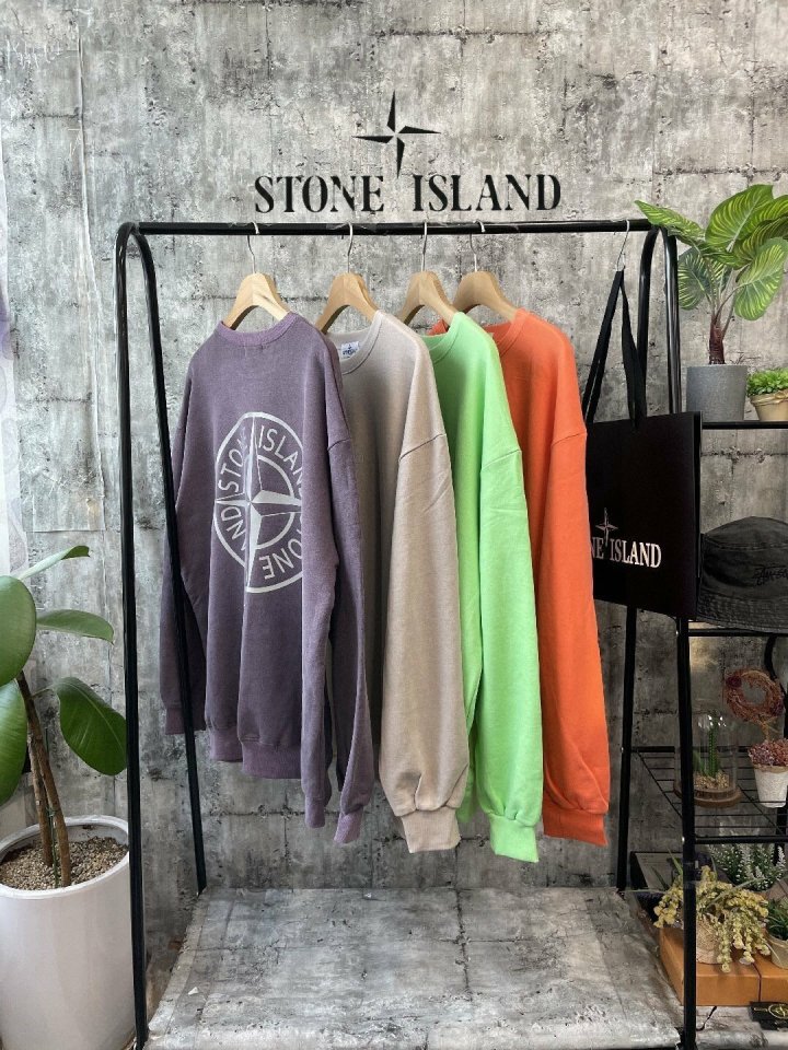 Stone Island 스톤아일랜드 컴퍼스 스카치빅로고 피그먼트워싱 맨투맨