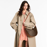 24위 [배우 기은세] LOUIS VUITTON 루이비통 모노그램 루프 호보백 M46311