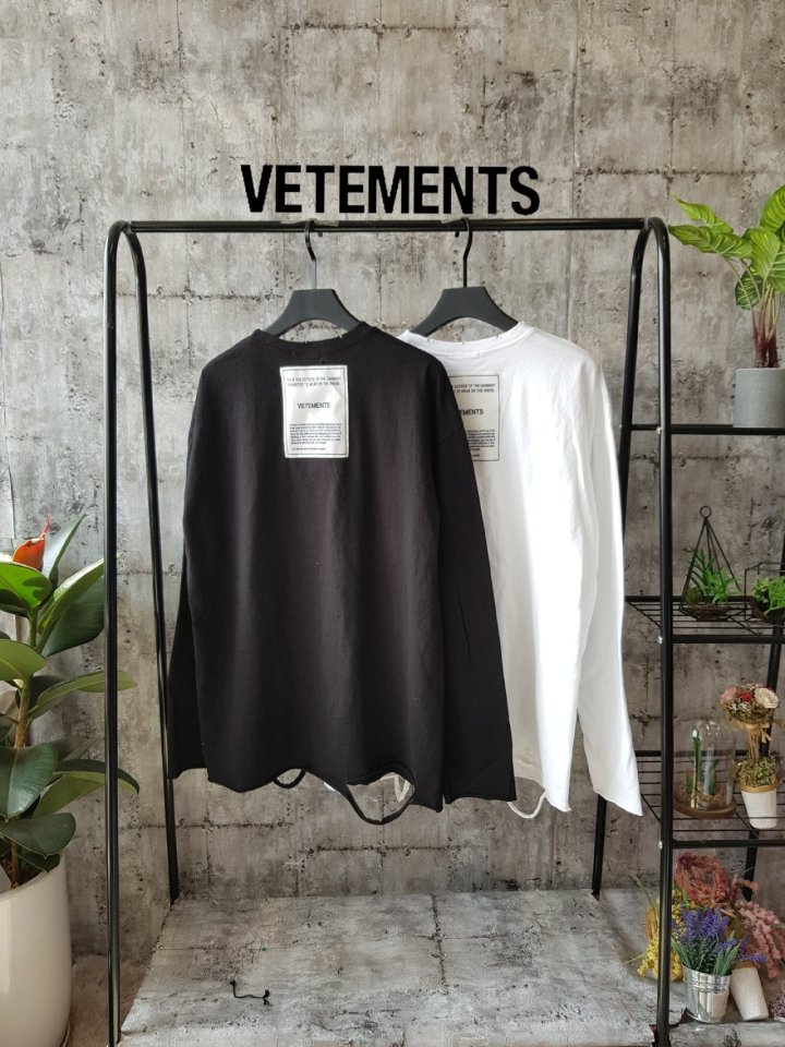 VETEMENTS 베트멍 빈티지패치 티