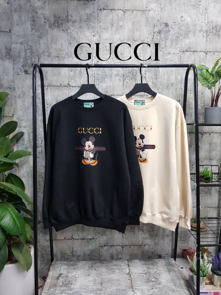 GUCCi 구찌 미키 싱글로고1 맨투맨