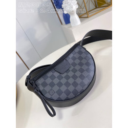 LOUIS VUITTON 루이비통 크로스백&숄더백 LV 문 크로스바디 M23835