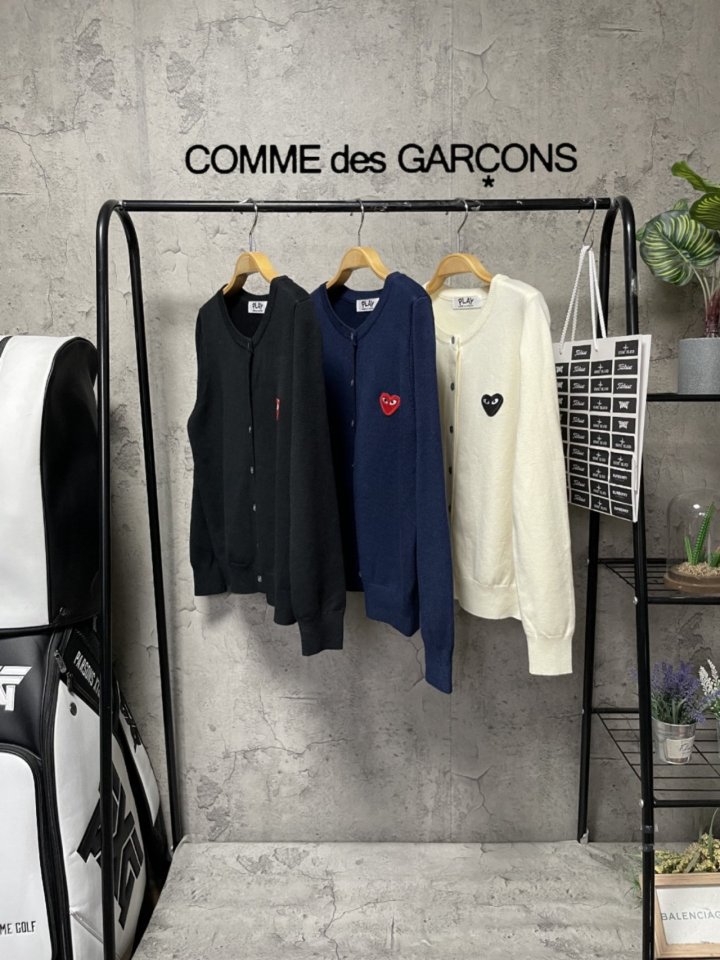 ●9월 판매 5위● Comme des Garcons  곰데가르송 CDG하트가디건