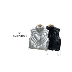 Valentino  발렌티노 우먼스 하트 글로시 패딩조끼