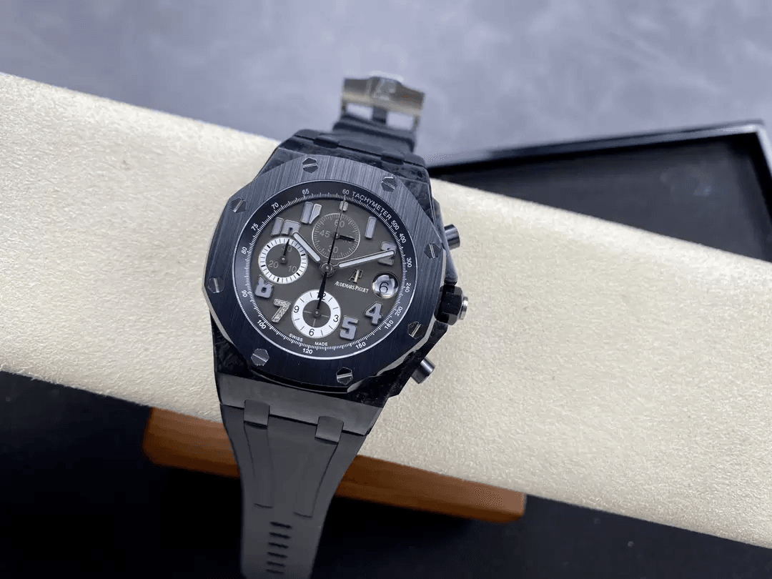 AUDEMARS PIGUET  오데마피게 오프쇼어 크로노그래프 카본 블랙 42mm 26205