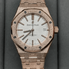 AUDEMARS PIGUET  오데마피게 프로스트 로얄오크 화이트 다이얼 37mm 15454