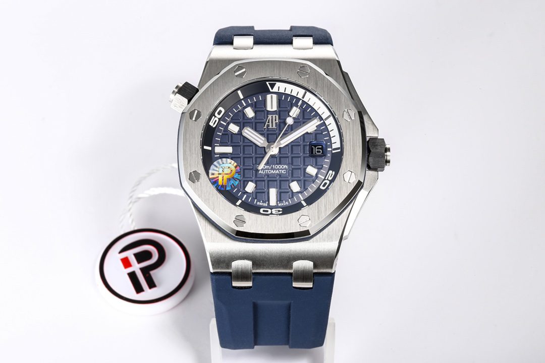 AUDEMARS PIGUET  오데마피게 로얄오크 오프쇼어 청판 15720ST