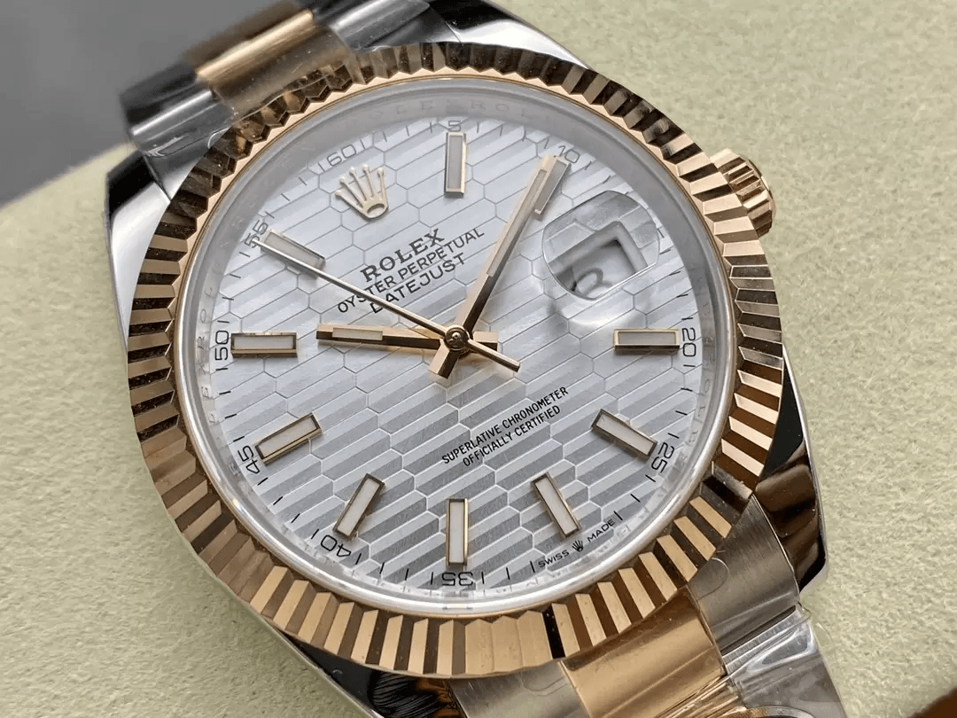 ROLEX 로렉스 데이저스트 화이트 와플 다이얼 오이스터 41mm