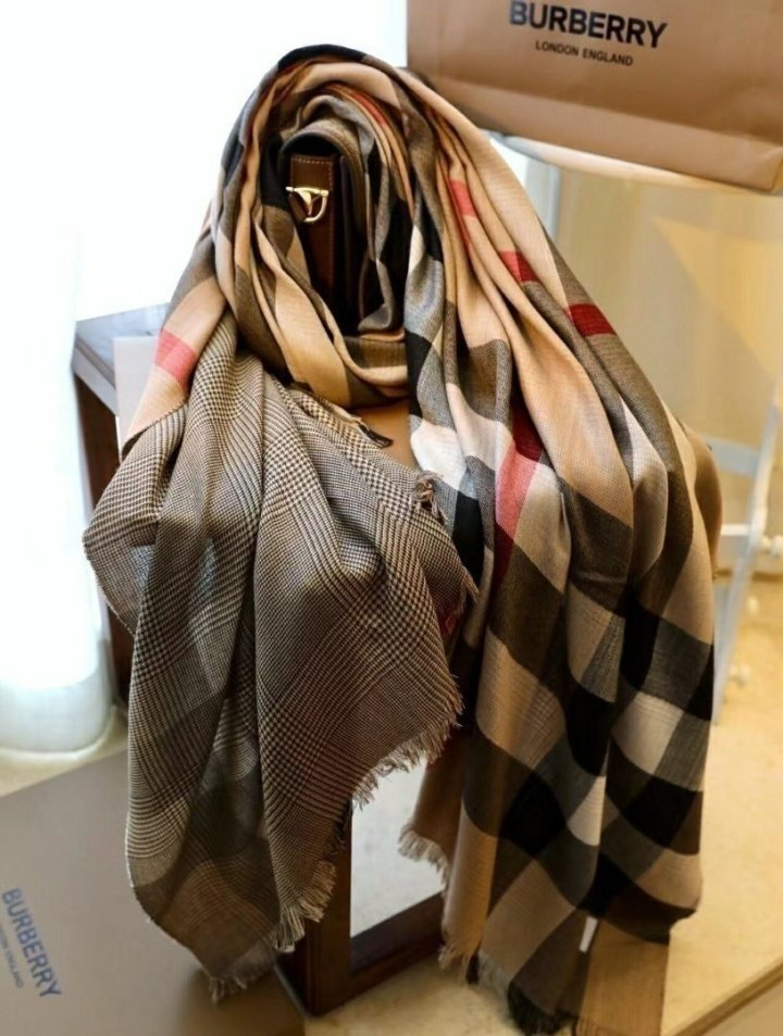 BURBERRY 버버리 양면 머플러 수입