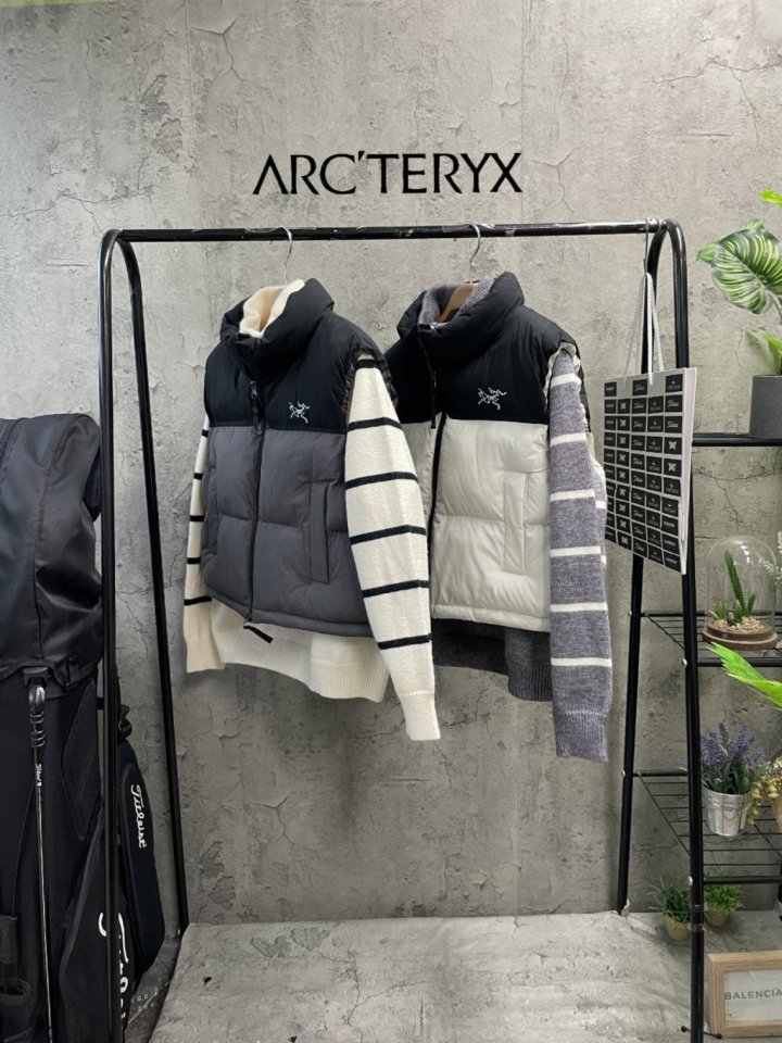 ARCTERYX 아크테릭스 크롭 패딩 조끼