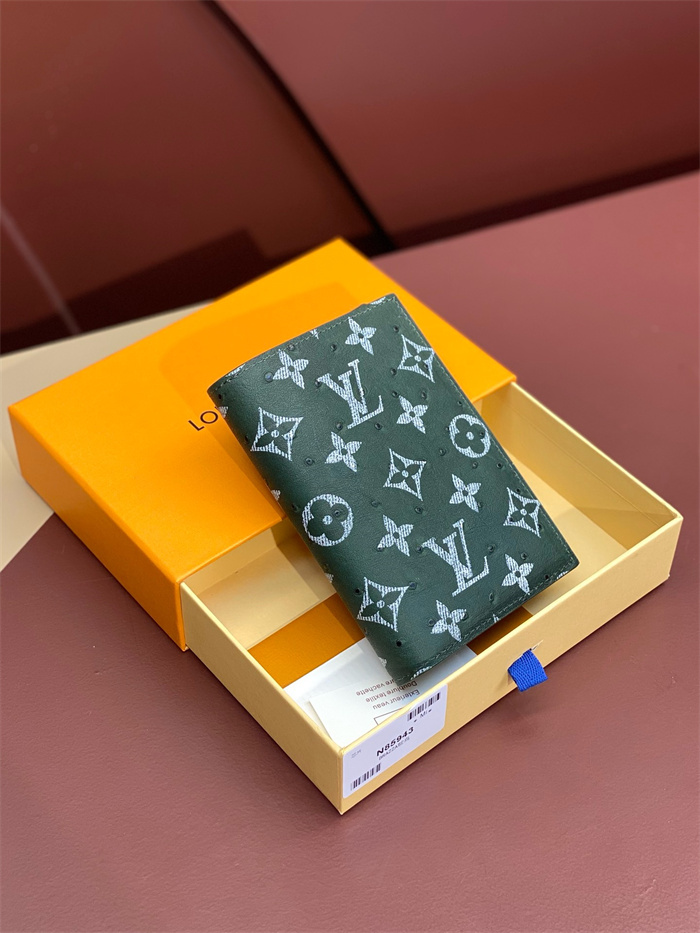 LOUIS VUITTON 루이비통 여권지갑 N85943 2024/신상