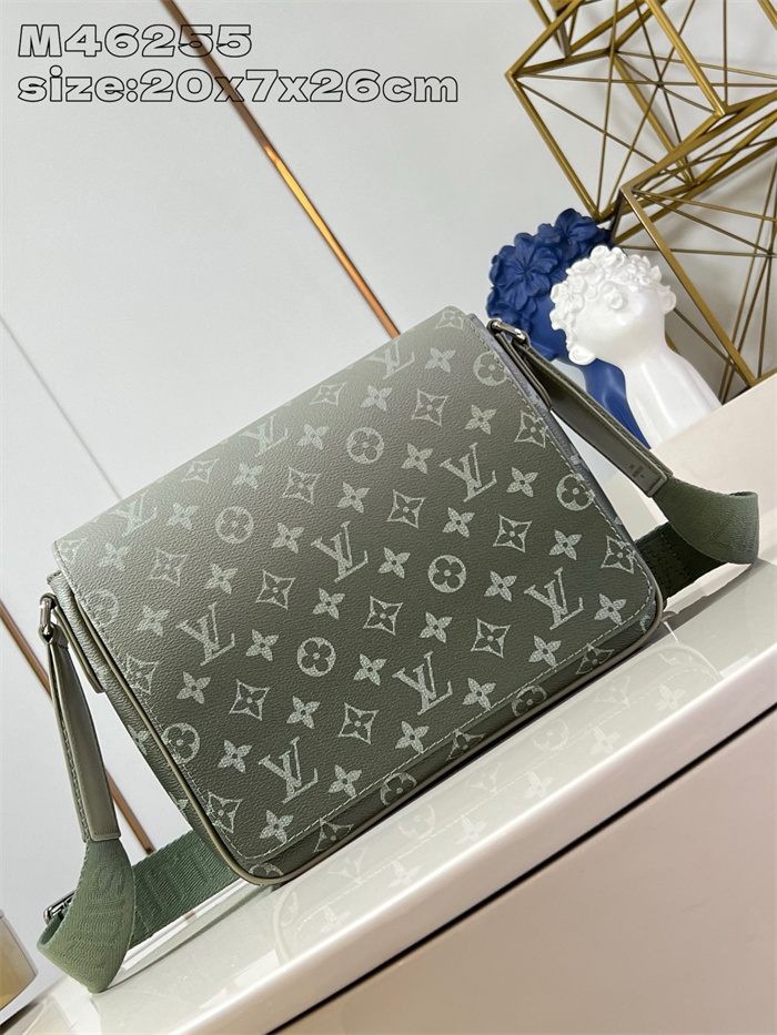 LOUIS VUITTON 루이비통 디스트릭트 크로스백 PM M11593 2024/신상