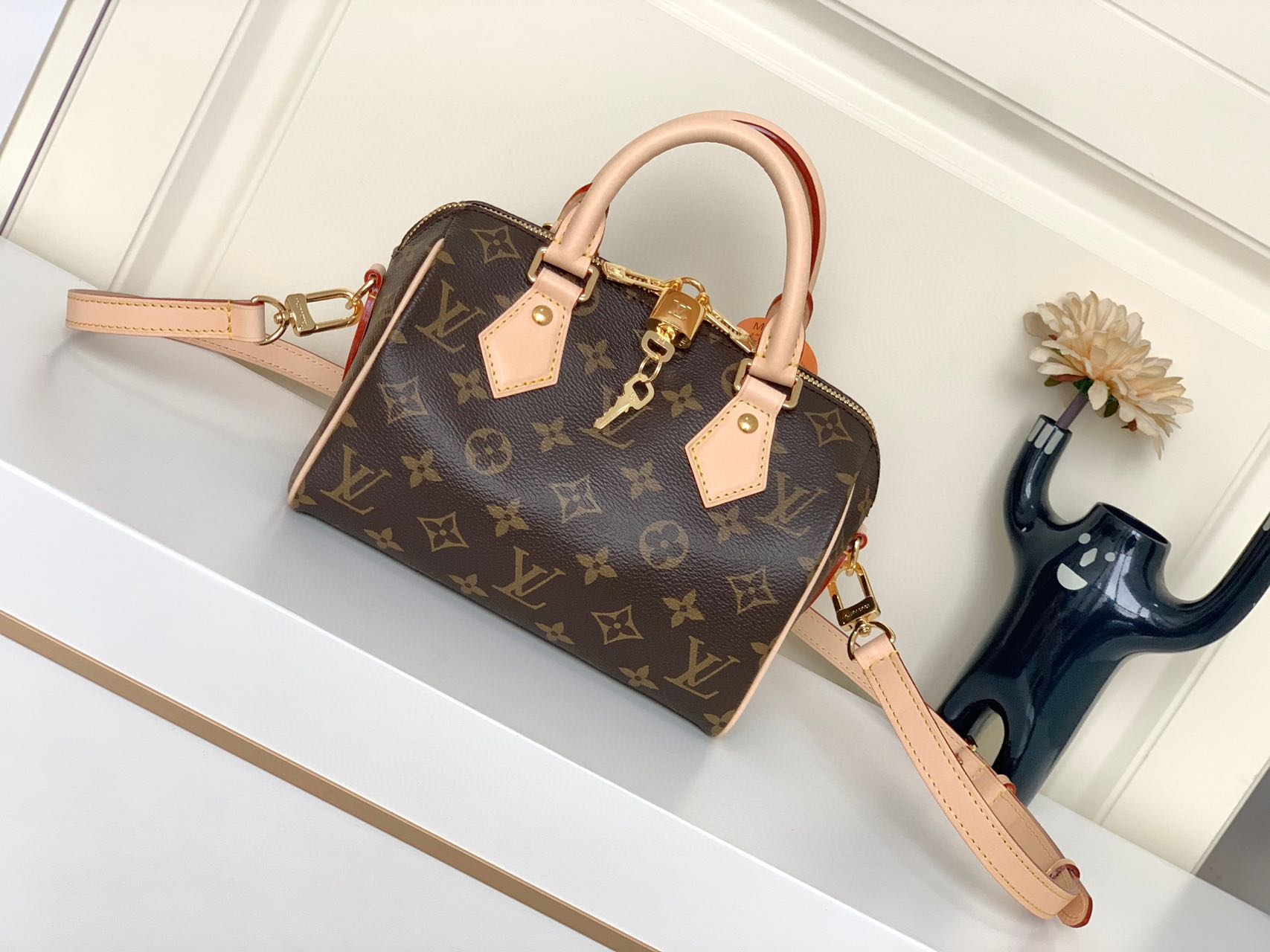 LOUIS VUITTON 루이비통 모노그램 반둘리에 키폴 20