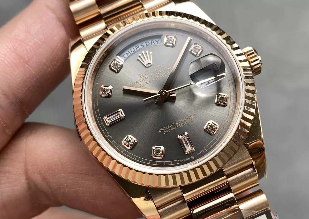 ROLEX 로렉스 데이데이트 그레이 옴브레 다이얼 로즈골드 금통 10P 36mm