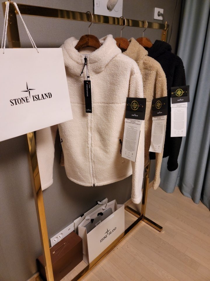 STONE ISLAND 스톤아일랜드 양털 후드 집업