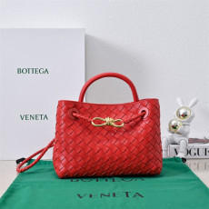 BOTTEGA VENETA 보테가베네타 안디아모 스몰 토트백 74630 2024/신상