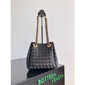 BOTTEGA VENETA 보테가베네타 패러슈트 스몰 크로스백 817175 2024/신상