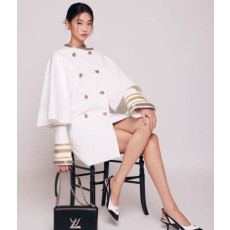 [배우 정호연] LOUIS VUITTON 루이비통 트위스트 MM M21110