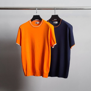 ●7월 판매 12위● HERMES 에르메스 넥로고 라운드 반팔 니트