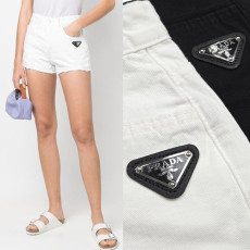 PRADA 프라다 플레이트 숏팬츠