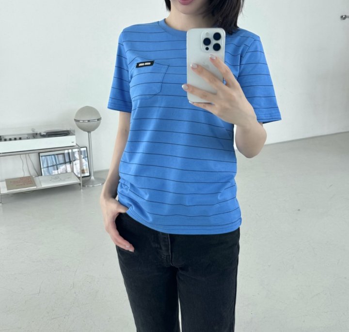 MIUMIU 미우미우 스트라이프 포켓 티셔츠