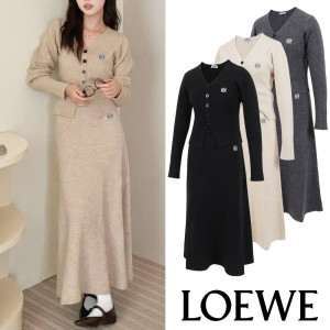 LOEWE 로에베 아나그램 자수 니트 가디건 스커트 세트