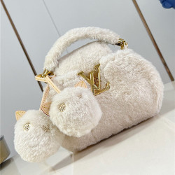 LOUIS VUITTON 루이비통 카푸스노우 숄더백 M26324