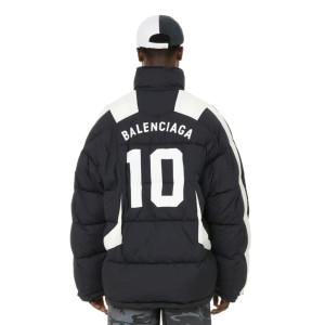 BALENCIAGA 발렌시아가 사커 시리즈 푸퍼 패딩 자켓