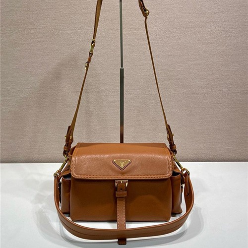 PRADA 프라다 익스플로러 스웨이드 양가죽 숄더백 1BD394