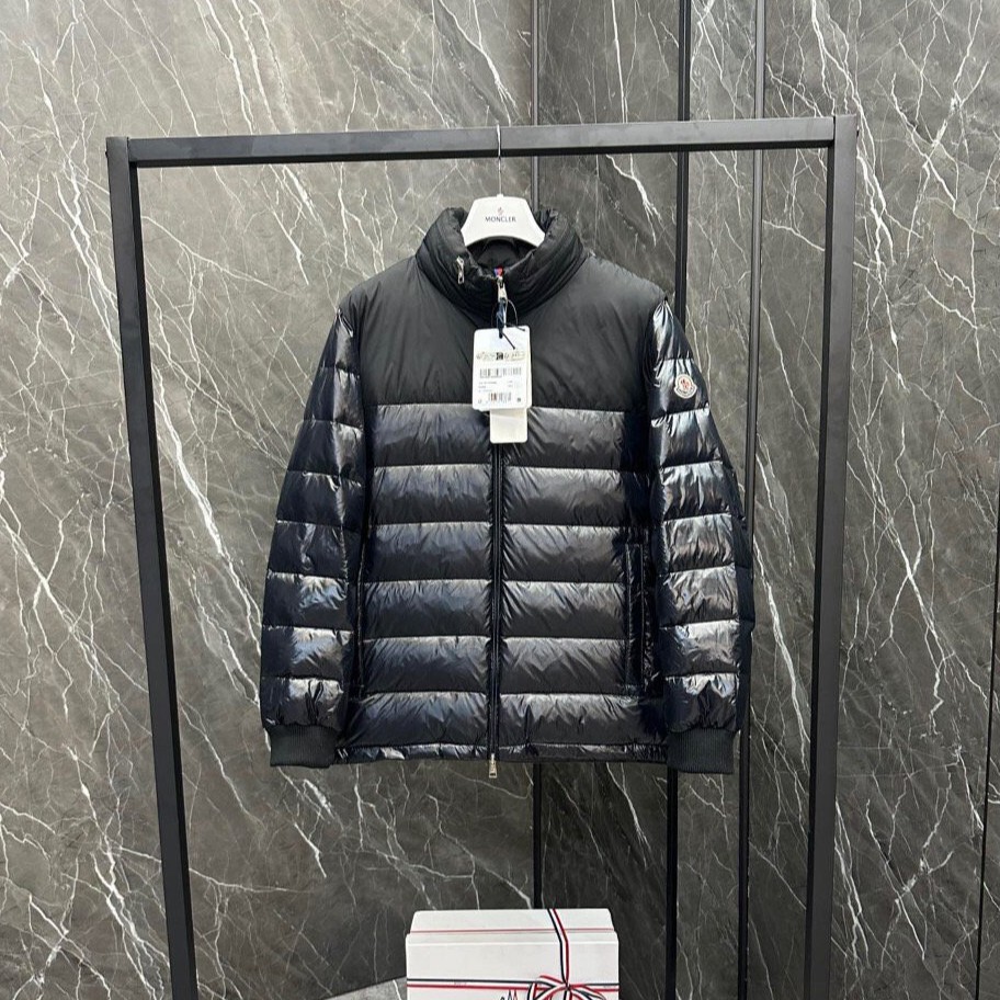 MONCLER 몽클레어 코이어즈 (Coyers) 다운 패딩