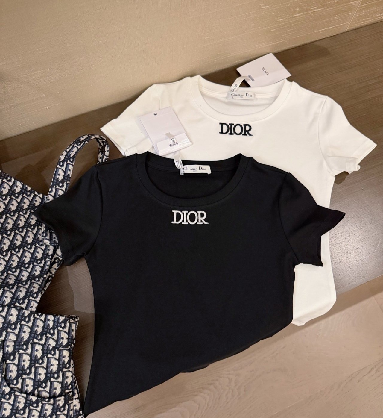 DIOR 디올 로고 슬리브 티셔츠