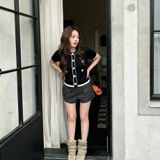 CHANEL 샤넬 스퀘어 니트 가디건 2COLOR