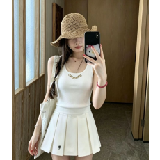 CHANEL 샤넬 33058 쥬얼리 로고 슬리브리스 탑 2COLOR